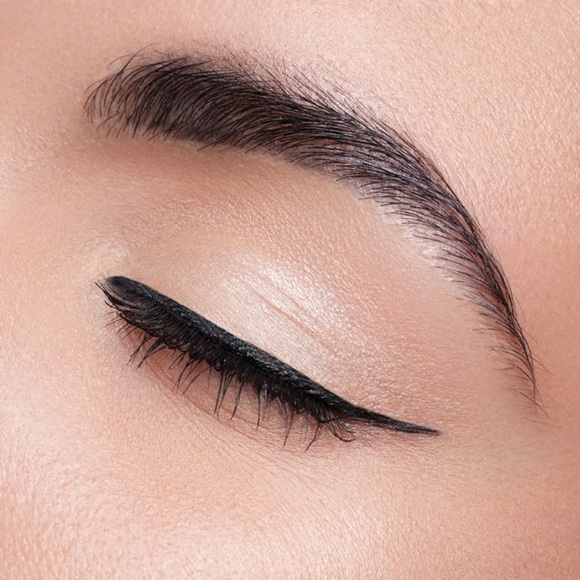 Lottie London Wing Woman Liquid Eyeliner - Picture 7 of 12